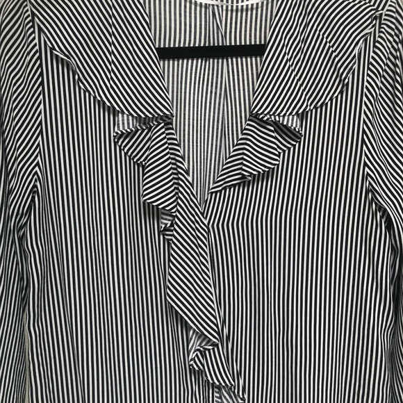Zara basic collection, long sleeve blouse, sz small, black and white stripe - Picture 8 of 11